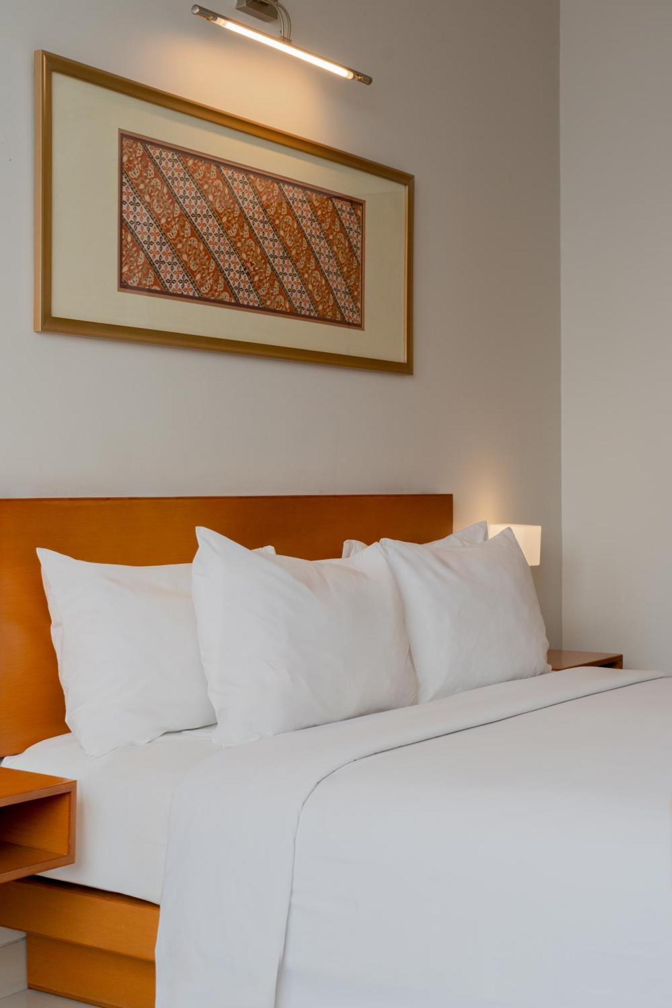 โฮเต็ลซานติก้าเจเมอร์ซาริ Hotel สุราบายา ภายนอก รูปภาพ